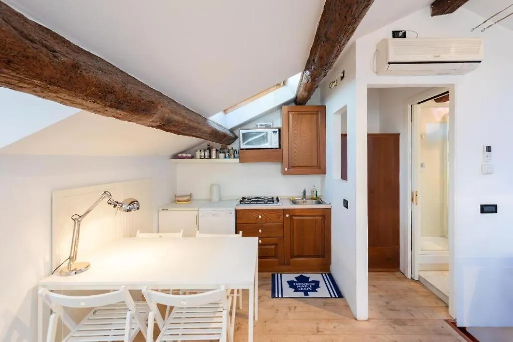 Cozy Attico Dei Furlani Up 4 Persons, Wifi And A/C Apartment Venice Italy